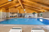 AmericInn by Wyndham Albert Lea - Kolam Renang