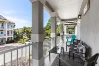 Royal Palms Arcade Free Beach Shuttle Pool - Bungalows