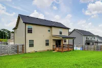 門廊與庭院！克拉克斯維爾的家庭住宅 - 民宿