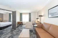 Sandman Hotel & Suites Regina - piscina