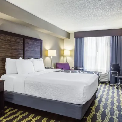 La Quinta Inn & Suites by Wyndham Lynchburg at Liberty Univ. Hotels near Walmart Supercenter