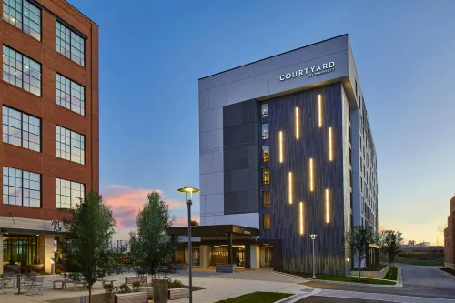 Courtyard Baltimore Downtown/McHenry Row - 3-Star