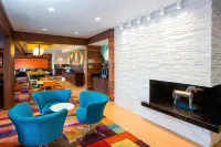 Fairfield Inn & Suites Terre Haute - parking