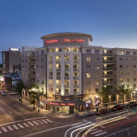 Hampton Inn & Suites Memphis at Beale Street