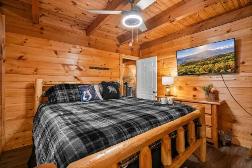 Starlit Ridge – Hot Tub, Fire Pit, Mountain Views - homestay