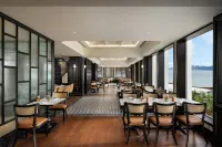 Taj Malabar Resort & Spa, Cochin. - breakfast