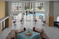 Hampton Inn & Suites Lake City - Parkplatz