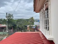 Entire Private Family Home with Volcano View Pet Friendly - 2-Star