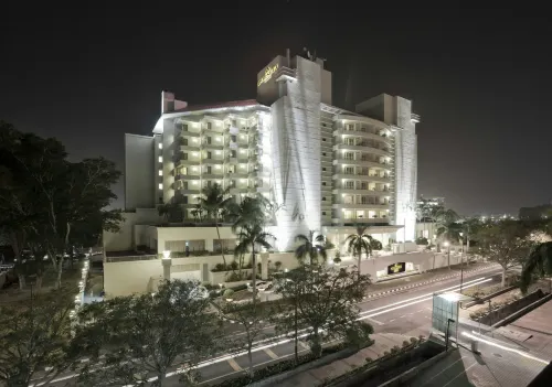 Dorsett Grand Labuan - parking