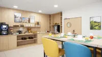 第戎城市的葡萄酒住家 - 早餐