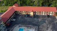 River Place Inn - Motels