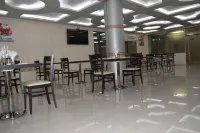 Hotel Platinum - breakfast