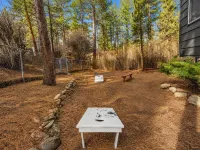 Dark Pine Retreat - parking