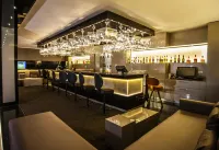 温德和克阿瓦尼酒店及 - 酒吧