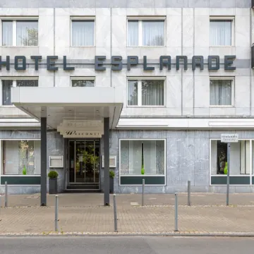 Trip Inn Hotel Esplanade Отели рядом с достопримечательностью «Парк Фольксгартен»