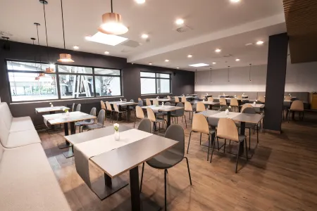 Feel Good Hotel Отели в г. Хемниц