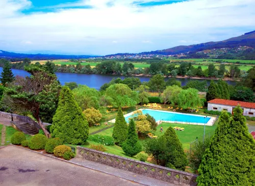 Parador de Tui Hôtels à : O Baixo Mino