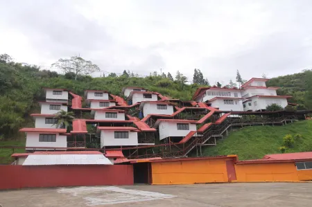 Sunrise Kundasang Resort Отели в г. Кундасанг