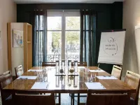 Chouette Hotel Hotels near Saint-Lambert Square