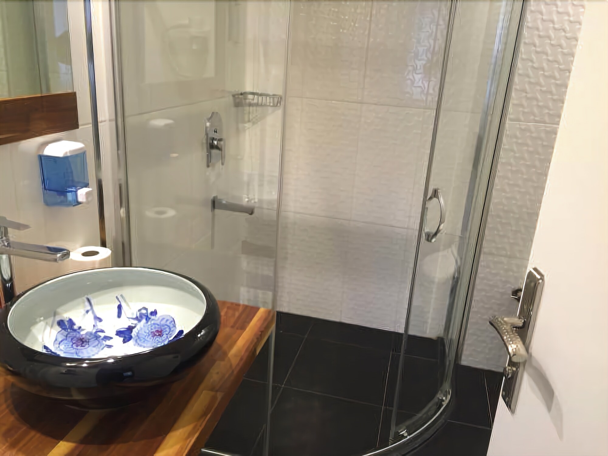 Sahin Hotel 2