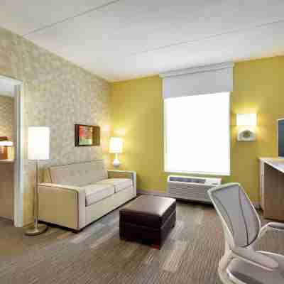 Home2 Suites by Hilton Saratoga Malta Rooms