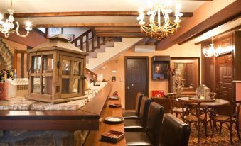 Silva Suites