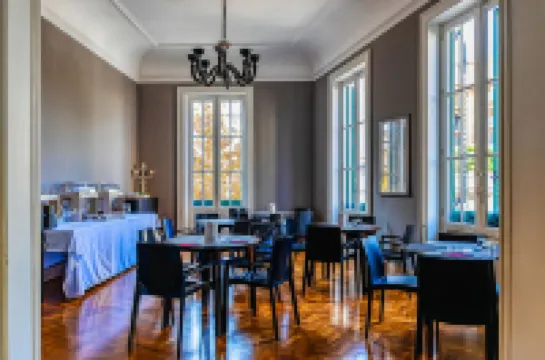 รี วิตตอริโอ เดลุกซ์