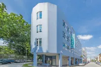 Hotel 81 Osaka Hotels near Universal Studios Singapore Rotating Globe