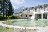 모멘툼 호텔 아니프 호텔