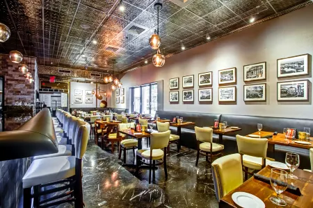 DoubleTree by Hilton Grand Hotel Biscayne Bay