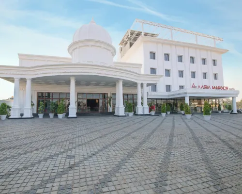 Aarya Mansion Hotels in Hassan