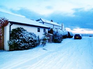 Detached Shore Cottage Solway Bay Powfoot Dumfries Scotland