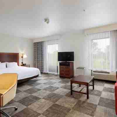 Hampton Inn & Suites Baton Rouge - I-10 East Rooms