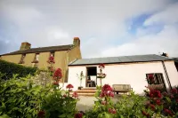 Blas Gwyr Hotels near Llangennith Beach