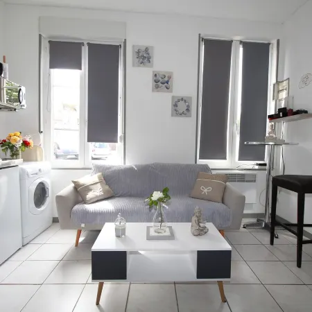 Cosy and Well Equipped Stay in Fère