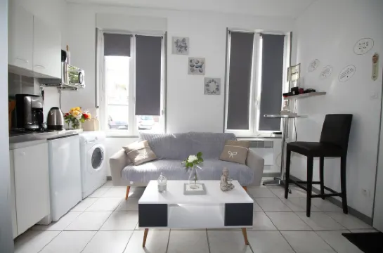 Cosy and Well Equipped Stay in Fère