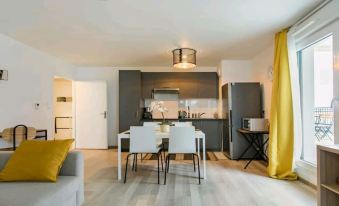1. Luxury A..