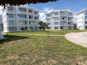 1-Bedroom Apartment with Pool View, Beach Experien