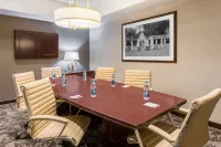 Staybridge Suites Savannah Historic District