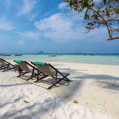 Phi Phi Holiday Resort Hotel Exterior