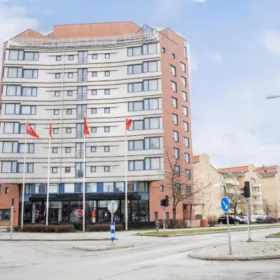 2Home Hotel Apartments Hotels near Friends Arena