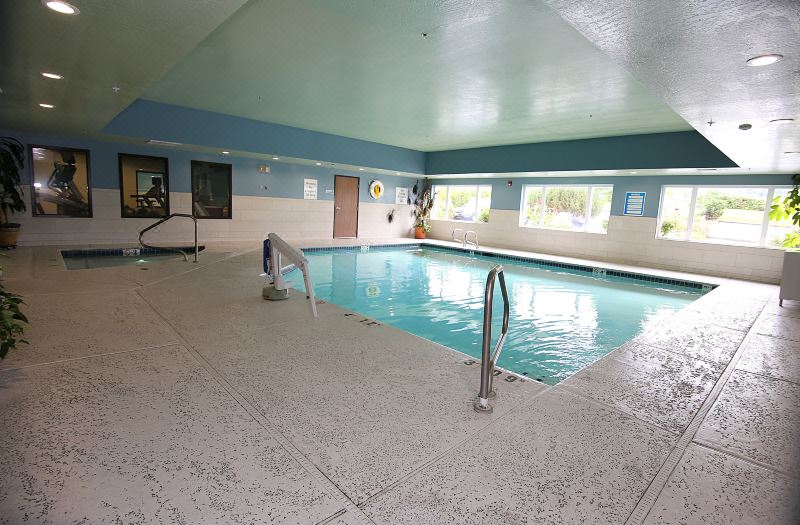 Holiday Inn Express & Suites Ashland photo 2