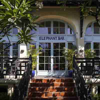 Raffles Hotel le Royal Hotel Exterior