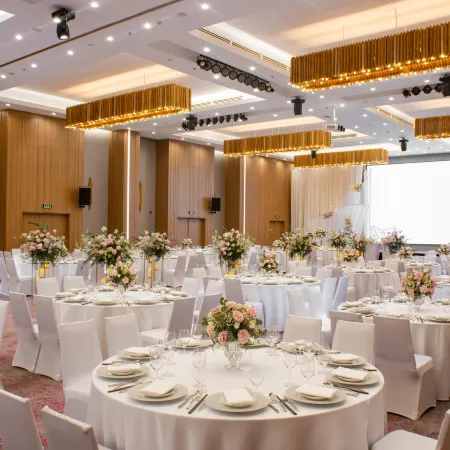 Holiday Inn & Suites SAIGON AIRPORT by IHG