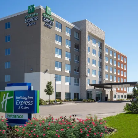 Holiday Inn Express & Suites BELOIT by IHG Отели в г. Белойт