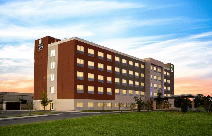 Holiday Inn Express & Suites SANFORD- LAKE MARY by IHG