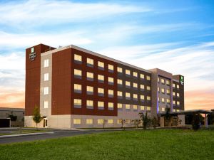 Holiday Inn Express & Suites Sanford- Lake Mary