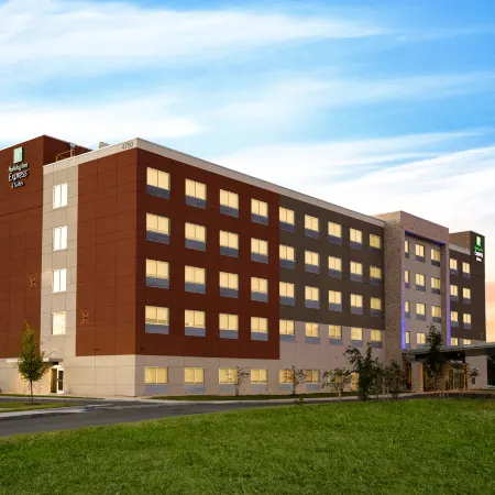 Holiday Inn Express & Suites SANFORD- LAKE MARY by IHG