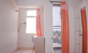 Modern and Cozy Studio at Springlake Summarecon Bekasi Apartment
