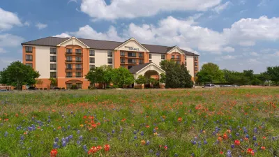 Sonesta Select Austin North Central Hotels near Saint Johns Park